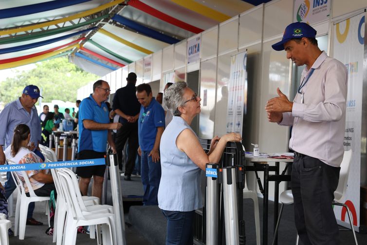 Rovena Rosa/Agência Brasil São Paulo (SP), 20/12/2015 - Segunda edição do Governo do Brasil na Rua, mutirão que oferece serviços públicos gratuitos, em Heliópolis. Foto: Rovena Rosa/Agência Brasil