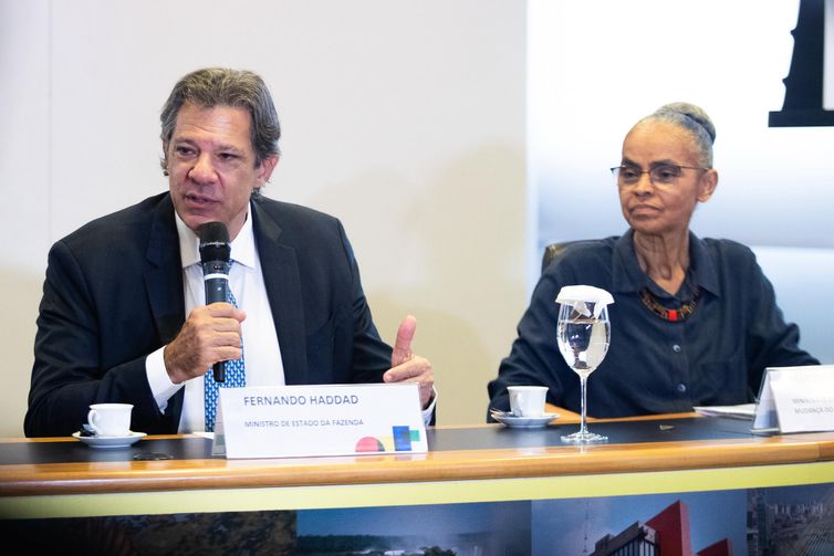 Kelly Fersan/MF São Paulo (SP) 28/04/2025 - Ministro da Fazenda, Fernando Haddad, e a ministra do Meio Ambiente, Marina Silva, participam de entrevista coletiva de imprensa para falar sobre o 2º Leilão Eco Invest. Foto: Kelly Fersan/MF