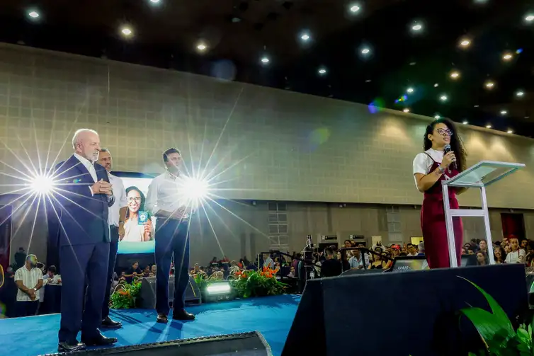 Fortaleza (CE), 03/12/2025 - Presidente da República, Luiz Inácio Lula da Silva, durante cerimônia alusiva à entrega da Carteira Nacional Docente do Brasil (CNDB), realizado no Centro de Eventos do Ceará. Foto: Ricardo Stuckert/PR