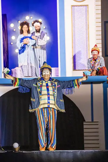 HANS VON MANTEUFFEL/Divulgação Brasília (DF), 24/12/2025 - Arilson Lopes - Artistas periféricos de auto de Natal têm lutas em suas comunidades.
Foto: HANS VON MANTEUFFEL/Divulgação