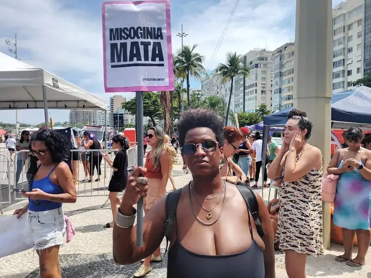 Cristina Indio do Brasil/Agência Brasil Rio de Janeiro (RJ), 07/12/2025 - Evelyn Lucy Alves da Luz vitima de tentativa de feminicídio 071225
Ato para denunciar o feminicídio e todas as formas de violência contra mulheres.
Foto: Cristina Indio do Brasil/Agência Brasil