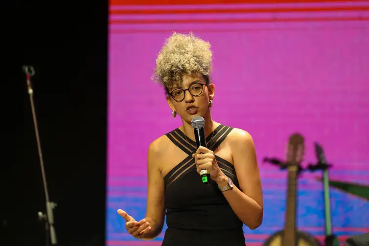 Fortaleza (CE), 03/12/2025 - A secretária de Cultura de Fortaleza (CE), Helena Barbosa durante abertura do Mercado das Indústrias Criativas do Brasil (MICBR+Ibero-América), no Centro Dragão do Mar de Arte e Cultura, em Fortaleza (CE).
 Foto: Tomaz Silva/Agência Brasil