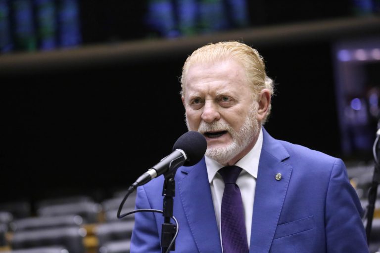 Deputado Federal Vermelho