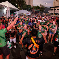 Foz Folia começa nesta sexta-feira (13) e terá Falamansa, ImaginaSamba e mais de 40 atrações locais