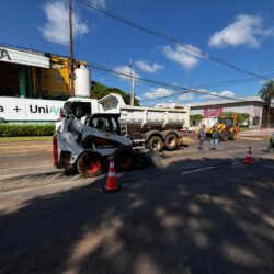 Avenida das Cataratas, principal corredor turístico de Foz, recebe obras de melhoria no pavimento